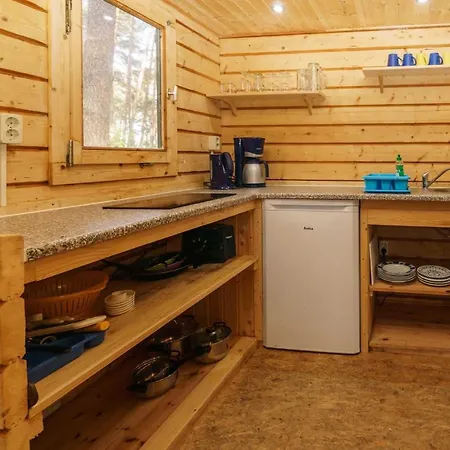 Kamp alanı Urlaub Im Mitten Im Wald Lutow