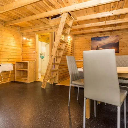 Camping Urlaub Im Mitten Im Wald *