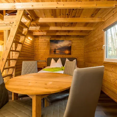 Kamp alanı Urlaub Im Mitten Im Wald