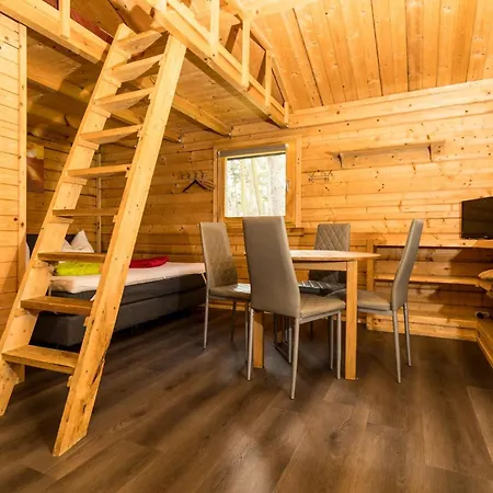 Urlaub Im Mitten Im Wald *