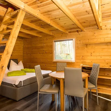 Urlaub Im Mitten Im Wald