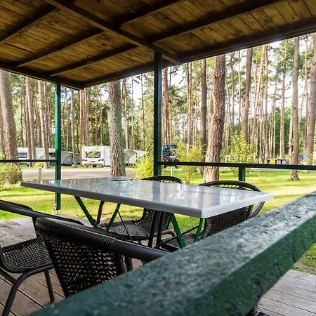 Kamp alanı Urlaub Im Mitten Im Wald Lutow